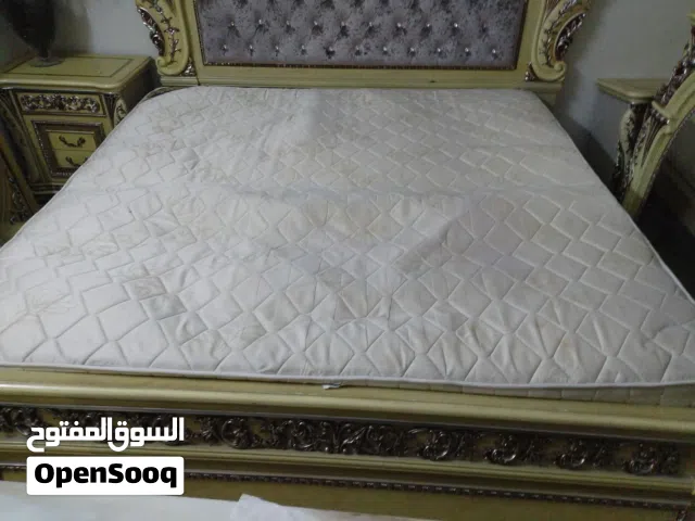 مرتبة نوم 200×200 مستعمله