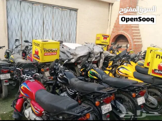 دباب بجاج بوكسر مستعمل بحالة ممتازة موديل 2024 رائع في مجال التوصيل استعمال خفيف