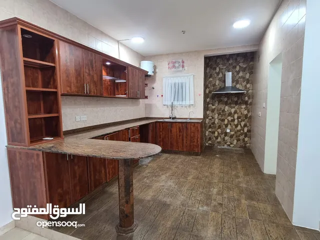 280 m2 4 Bedrooms Villa for Rent in Muscat Al Mawaleh