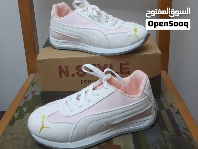 فرصة كرتونة كوتشيات للتجارة و الربح