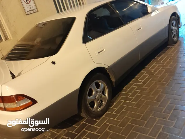 Lexus ES 2000 in Muharraq