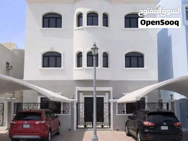400 m2 More than 6 bedrooms Villa for Sale in Hawally Shaab