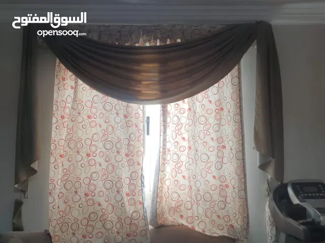 ستارة كاملة مع البلتكانة الخشب و جميع اكسسواراتها