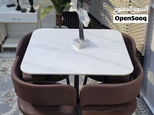 وصل الجديد يمّنا وبسعر يفرّح  ميز طعام مع 4 كراسي – فخامة وجودة  سطح مرمر أنيق يضيف لمسة