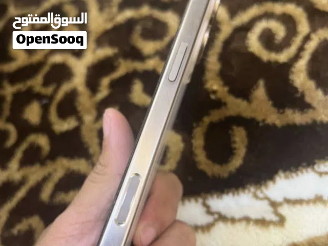ايفون 16 برو ماكس ذاكره 256 بطاريه 94 كارتون موجود وكيبل الاصلي مبدل ضهر اصلي فقط بليزر جهاز   نضيف