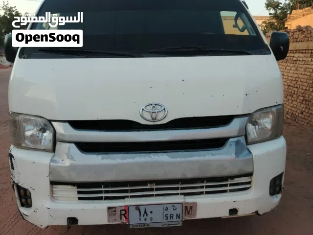 للبيع في الخرطوم الكلاكلة عربيه شريحه نص قبه موديل 2014 تايوتا ماشه 104 16راكب بنزين