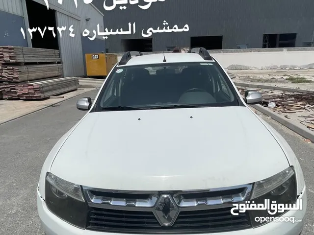 Renault Duster 2015, white color