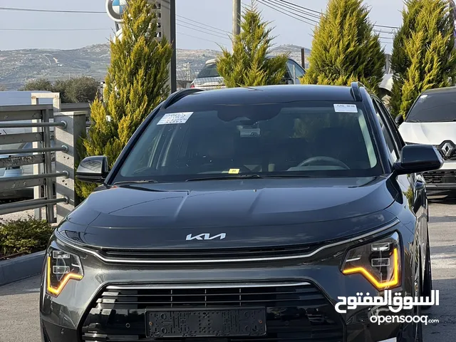 Kia niro  كيا نيرو هايبرد  موديل 2022  اضافات مميزة  سيارة نظيفة ومرتبة  فحص نخب  تحكم عن بعد