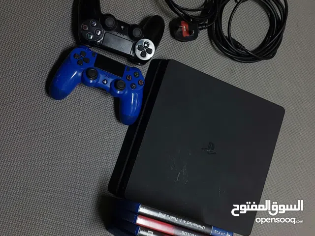 Sony PS4 Slim 500GB + 4 games and controllers