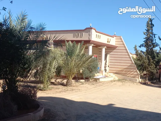 200 m2 2 Bedrooms Townhouse for Rent in Tripoli Qasr Bin Ghashir
