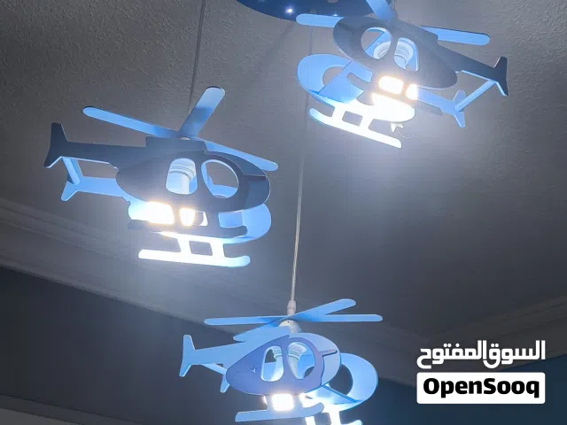 ثريات غرف نوم جداد ستعمال شهرين في مجال للتفاوض