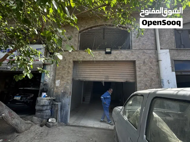 محل تجاري للإيجار بالحرفيين الجديدة محرم بك يصلح لكافة أنشطة إصلاح السيارات وقطع الغيار