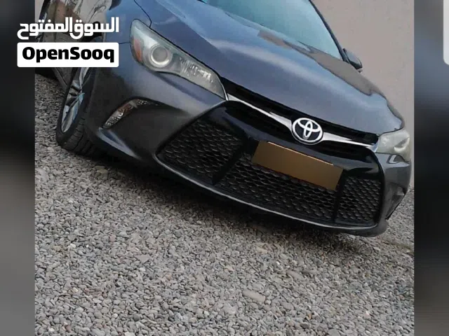 2016 تويوتا كامري SE