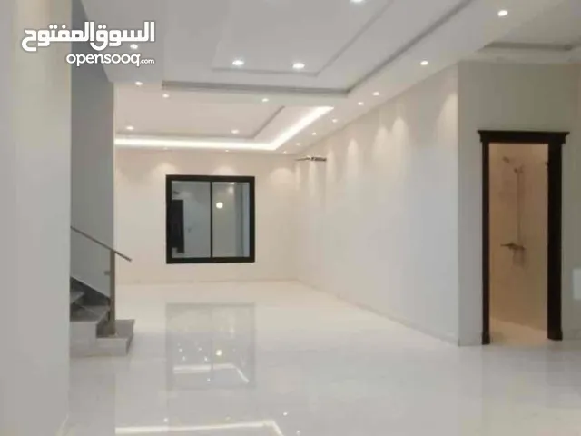 ‏للإيجار قسيمة بتوسعة الوفرة تشطيب سوبر ديلوكس تتكون من دورين دور ارضي وشقتين موقع بطن وظهر