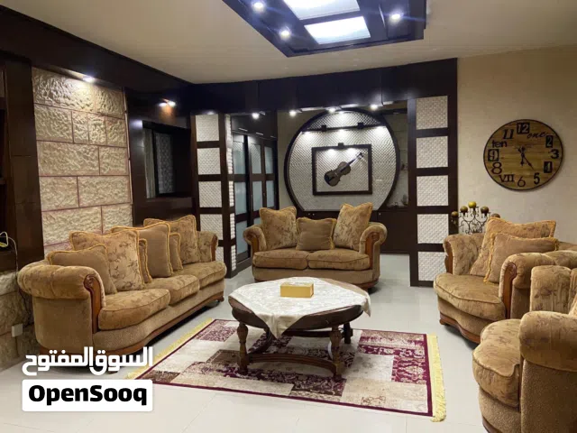 170 m2 3 Bedrooms Apartments for Rent in Ramallah and Al-Bireh Beitunia