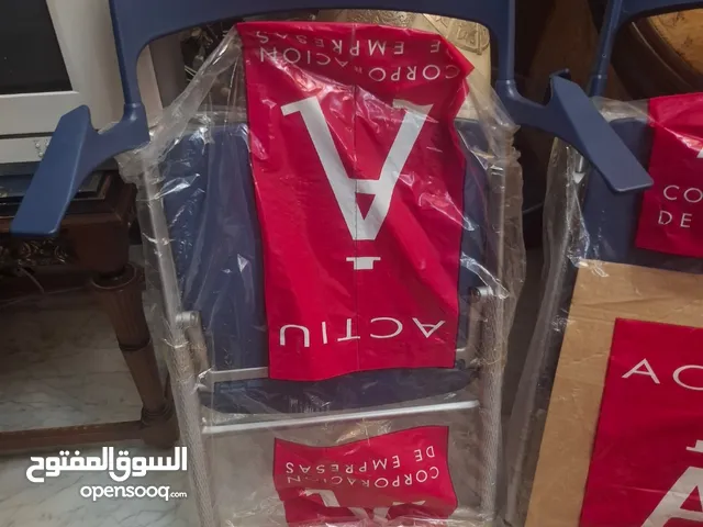 2 Chairs-Sit Plek Folding Chairs ACTIU اسباني (جديد مسكر)