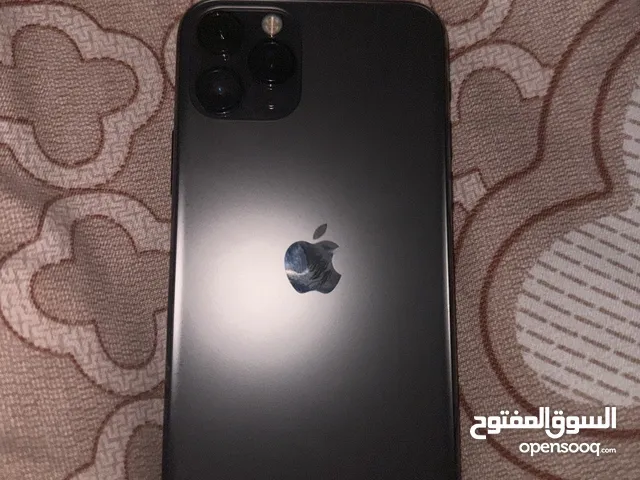 IPhone 11 Pro فيه خدوش بسيطه على الجوانب و حاله جيييددده و ممتازه ما شاء الله