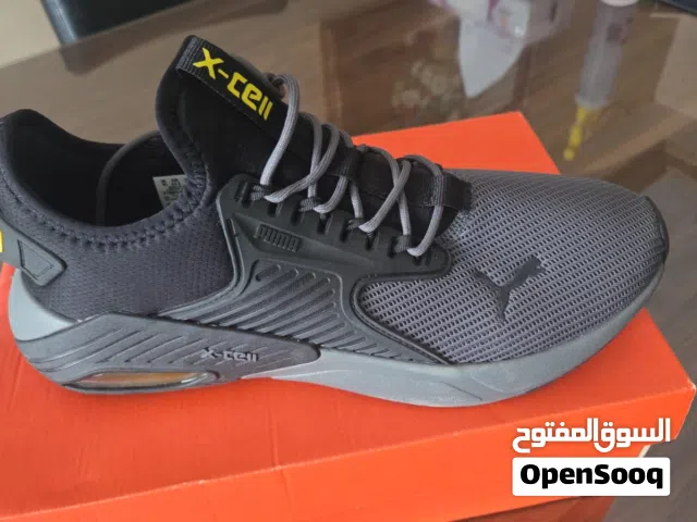 حذاء مشي وهرولة اصلي Puma جديد 44.5 في البوكس تبعه.