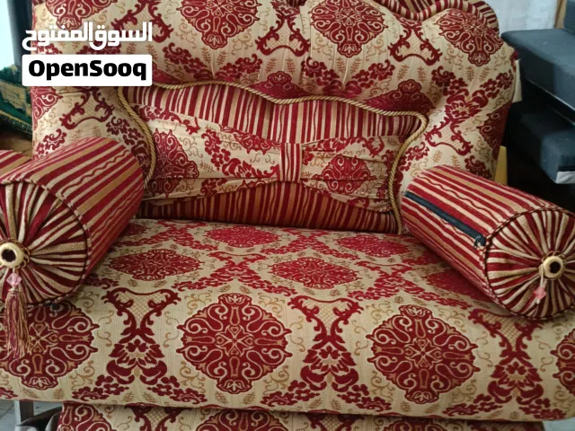 جلسة 25سم شبه جديدة .تفرش 4/6