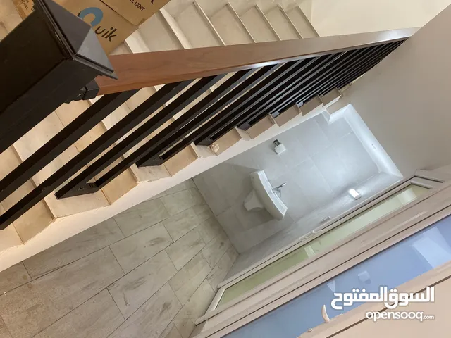 200 m2 3 Bedrooms Villa for Sale in Basra Al-Amal residential complex