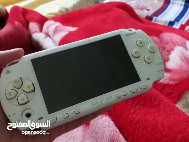 جهاز العاب psp من سوني يباني بدون شاحن في حاله جيده