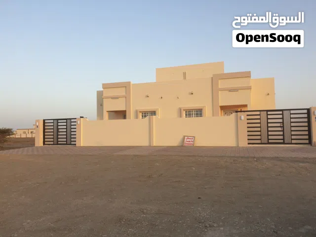 شقة للايجار بجانب مستشفى صحار