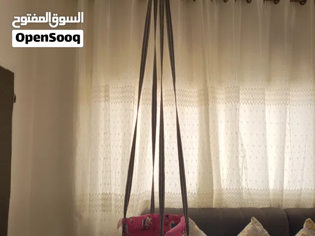 مرجيحه اطفال بحال الجديد للبيع السعر 5 دنانير من الاخر