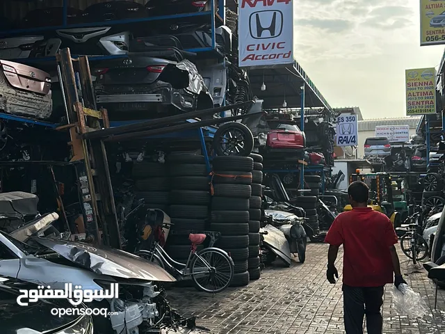 توفير قطع غيار من الشارقه