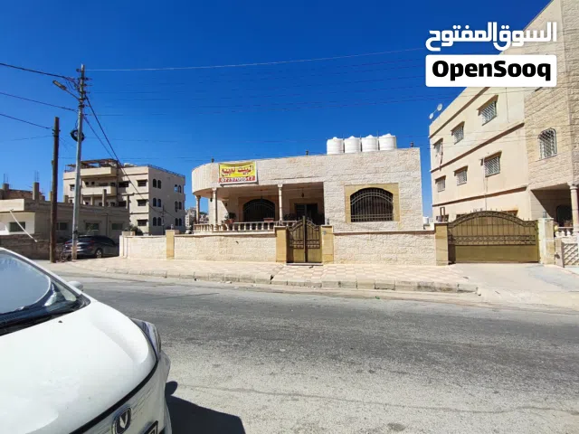 400 m2 5 Bedrooms Townhouse for Sale in Zarqa Daheit Makka Al-Mokarameh