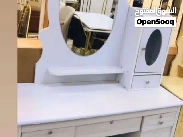 ميز مرايه اصلي ثقيل