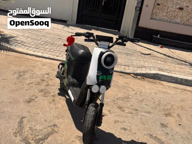 سلام وعليكم دراجه شحن تخبى كفاله بطاريات 32جدد