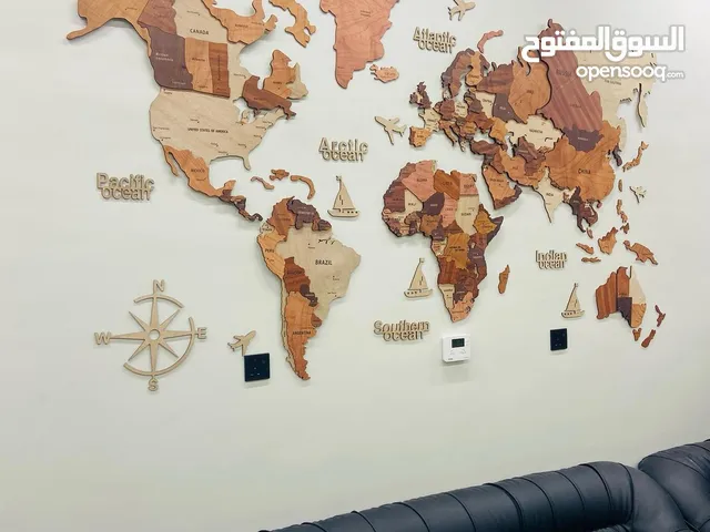 خريطة العالم بعده أحجام خشبية او اكرليك