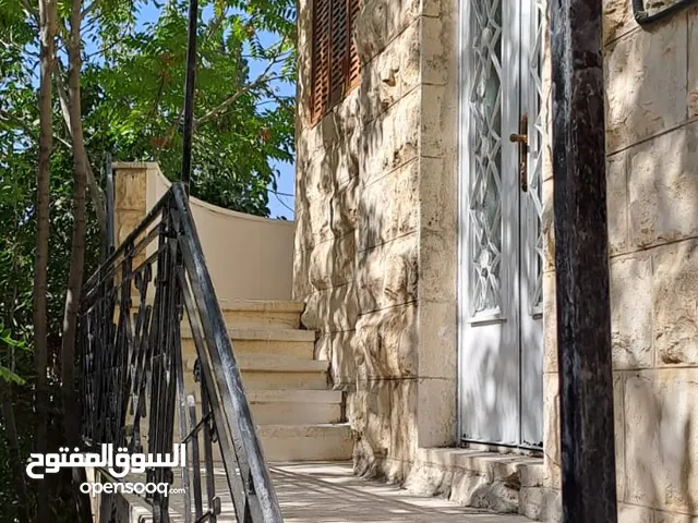 140 m2 2 Bedrooms Townhouse for Sale in Amman Jabal Al-Taj