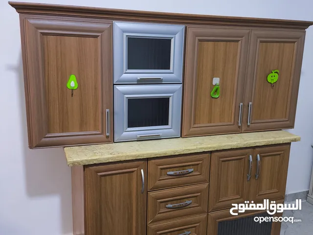 دولاب مطبخ نضيف