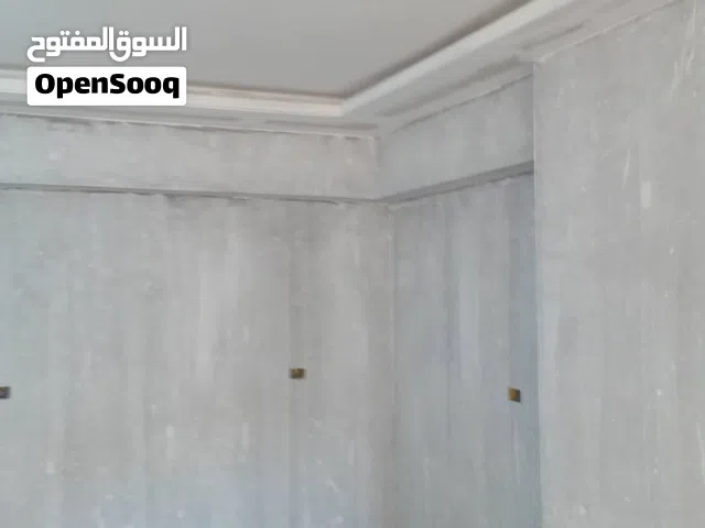 مؤسسة مقاولات في الرياض لتنفيد اعمال الدهانات والديكورات والعزل المائى والحراري مع وجود فنيين مهره