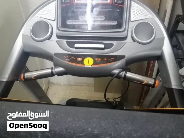 جهاز تردميل منزلي بحالة ممتازة