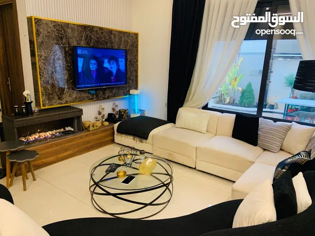 400 m2 4 Bedrooms Villa for Rent in Amman Naour