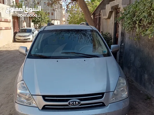 Used Kia Sedona in Tripoli