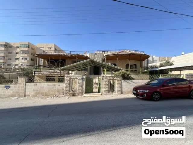 350 m2 3 Bedrooms Villa for Sale in Zarqa Al Zarqa Al Jadeedeh