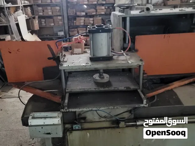 مكينة تفريغ القواطع3000 دولار /  حراج ام الياس العنوان صنعاء بيت بوس