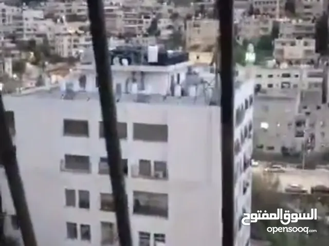 شقه. 162 م2 راقيه مطله وكاشفه قريبه من. المنتزه. ووسط البلد موقع حيوي