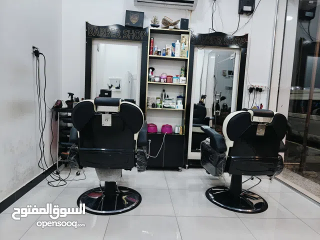 السلام عليكم محل حلاقة للبيع ابيع شلعة وحدة مابيع مفرد غراض جدد بشكل ستعمال قليل تقريبا شهر ونص