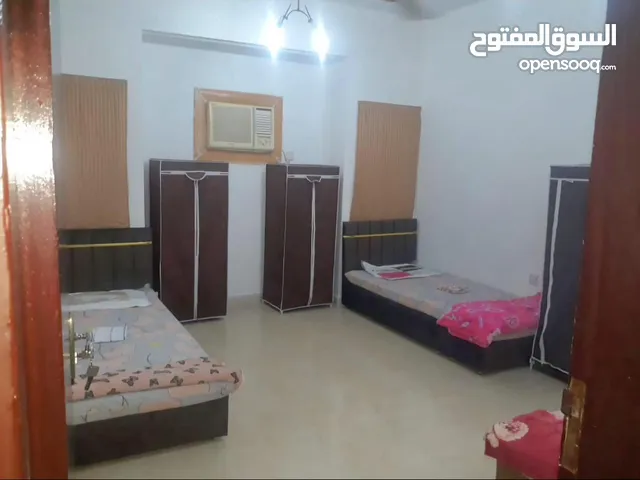 سكن مشارك بالخوير للرجال فقط