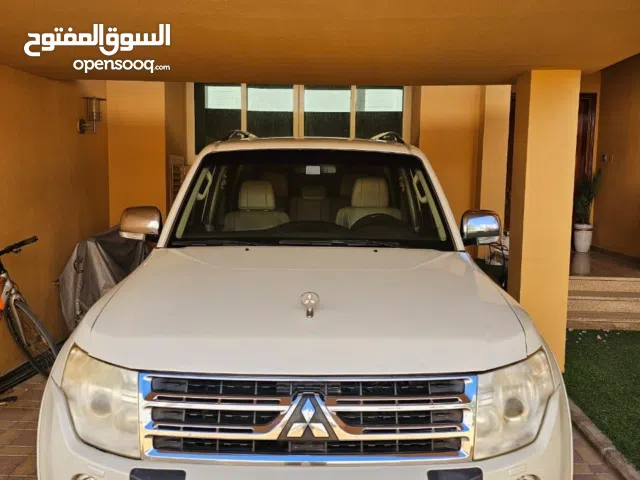 Mitsubishi Pajero V6 3.5 L GLS 2011 in Excellent Condition