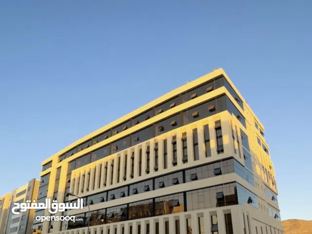 ارقى بناية ل تثمير العقارية للمكاتب، بوشر شارع المها، مكتب مؤجر ب 580 ريال شهريا وبعقد مضمون