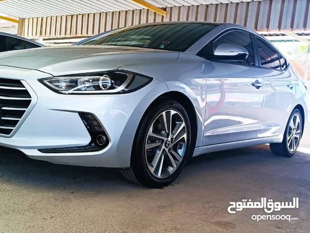 بسعر مغري افانتي 2018 بحاله الوكاله لون سلفر ميتالك وارد كوري جمرك جديد 7 جيد فل كامل بدون فتحه