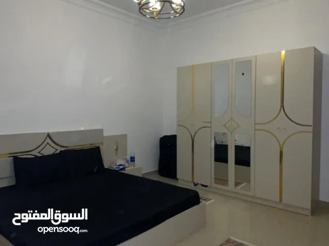 520 m2 More than 6 bedrooms Villa for Rent in Tripoli Alfornaj