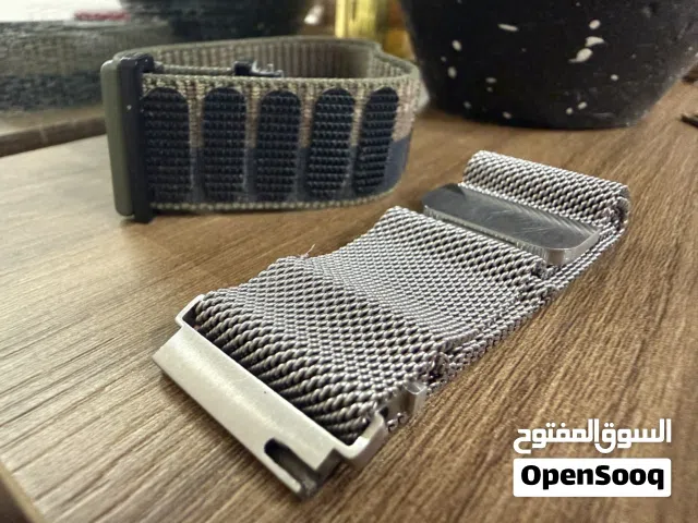 حزام ساعه الاول استيل قفل مغناطيسي مقاس 22 الحزام الثاني قماشي مقاس 22