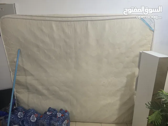 مرتبه مقاس 2متر في 160 سم
