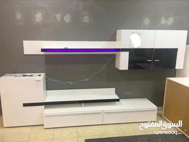 بوفيه مودرين لون ابيض صناعه المانيا + كنب كورنر